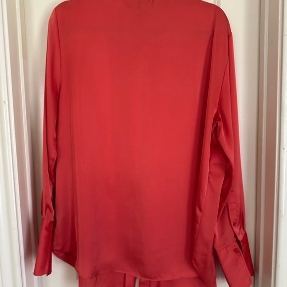 H&M Coral Button-Up Blouse - Picture 2 of 3